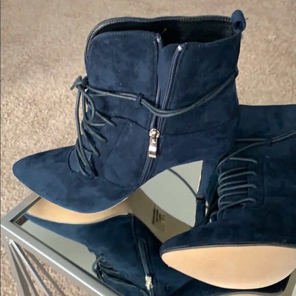 New Navy boots - Picture 4 of 6